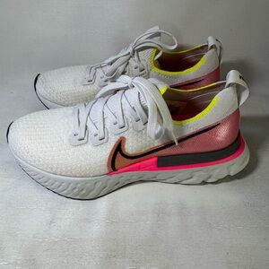 Nike Women's Infinity Run White and Pink Running Shoes SZ 8.5